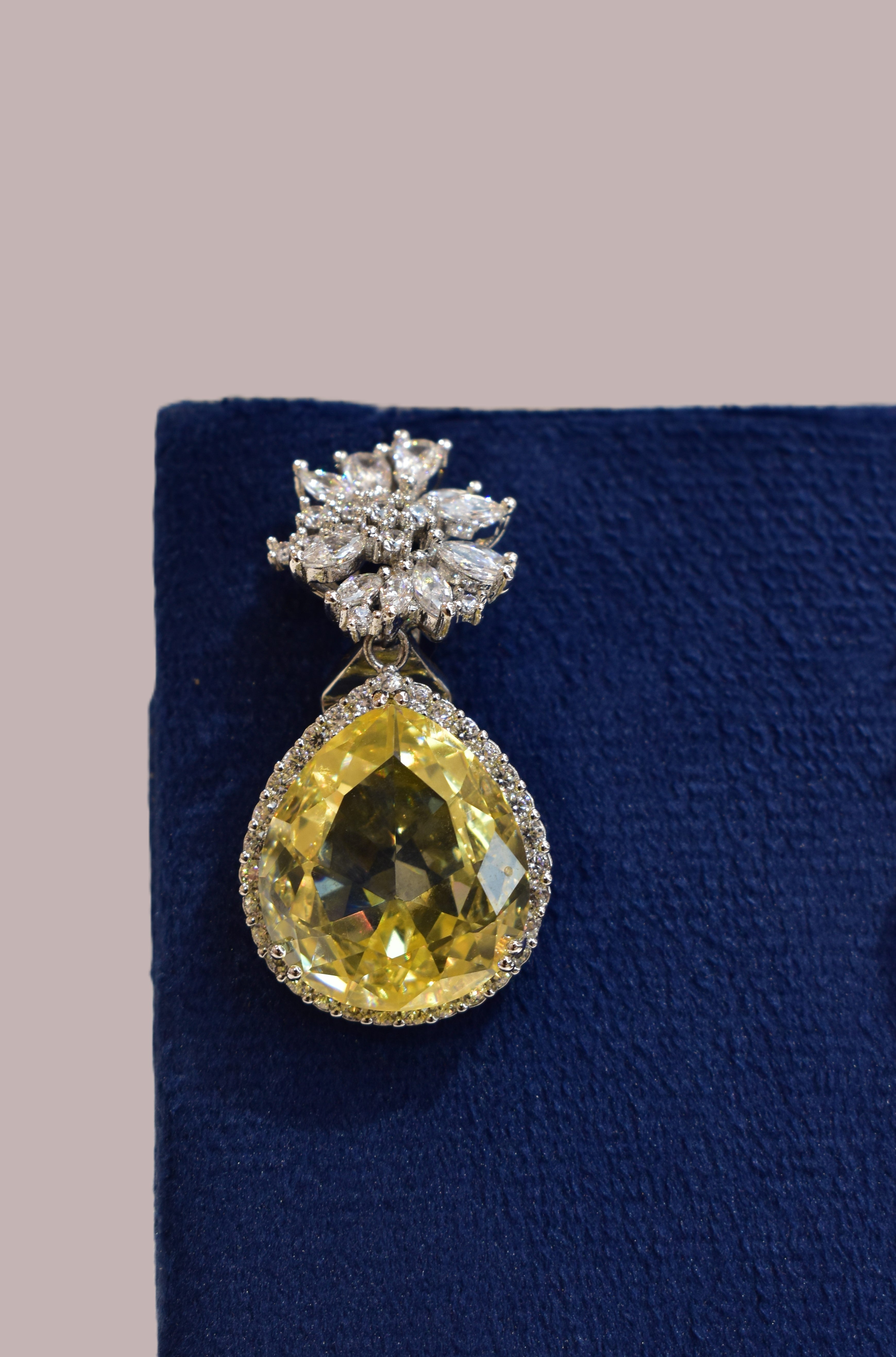 AD Yellow Stone Earings