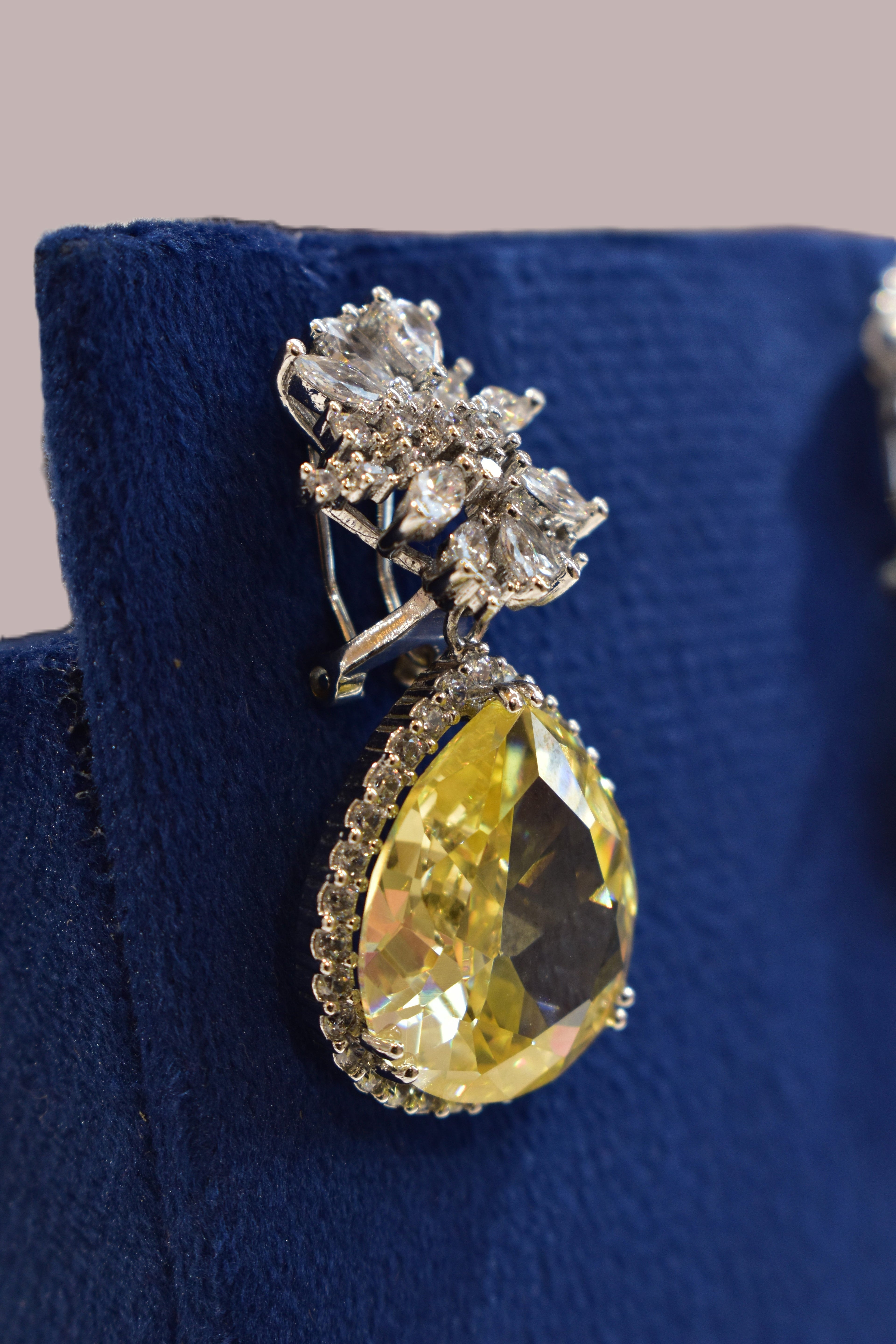 AD Yellow Stone Earings