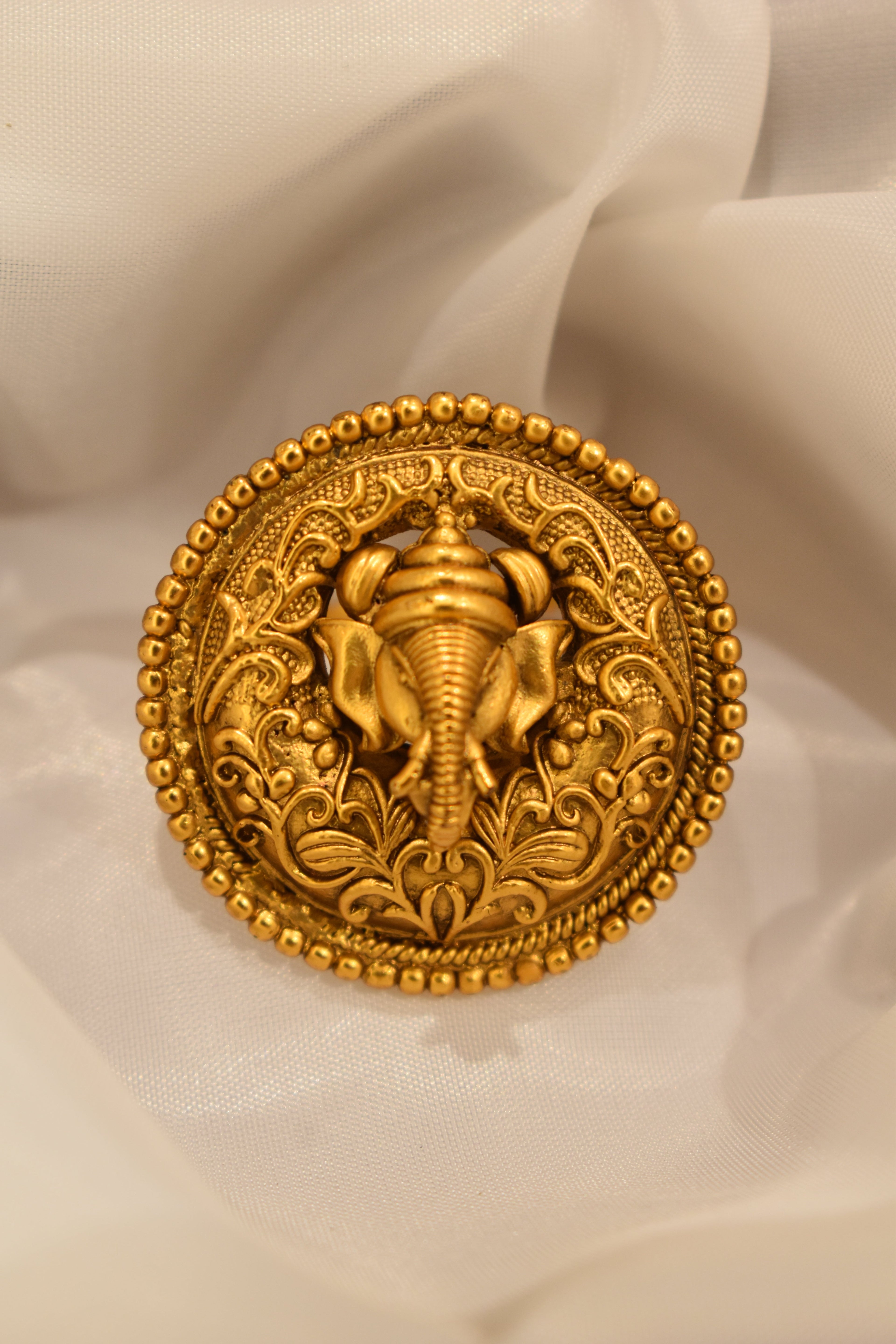 Beautiful Ganesha Ji Golden Ring