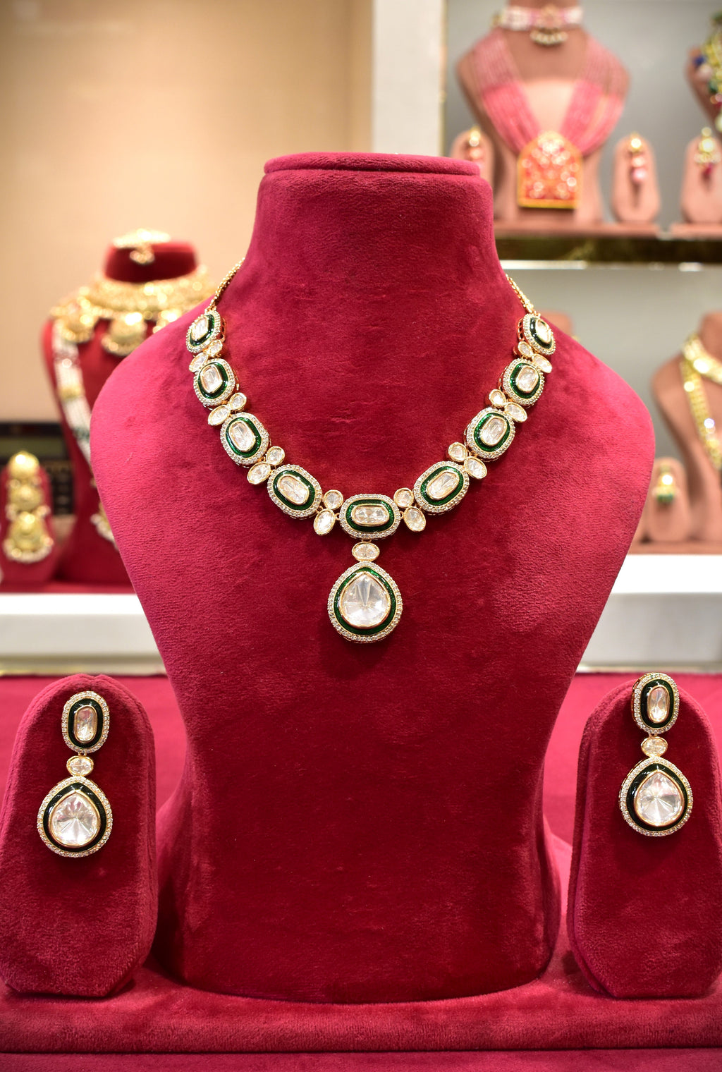 Kundan Drop Dark Green Necklace