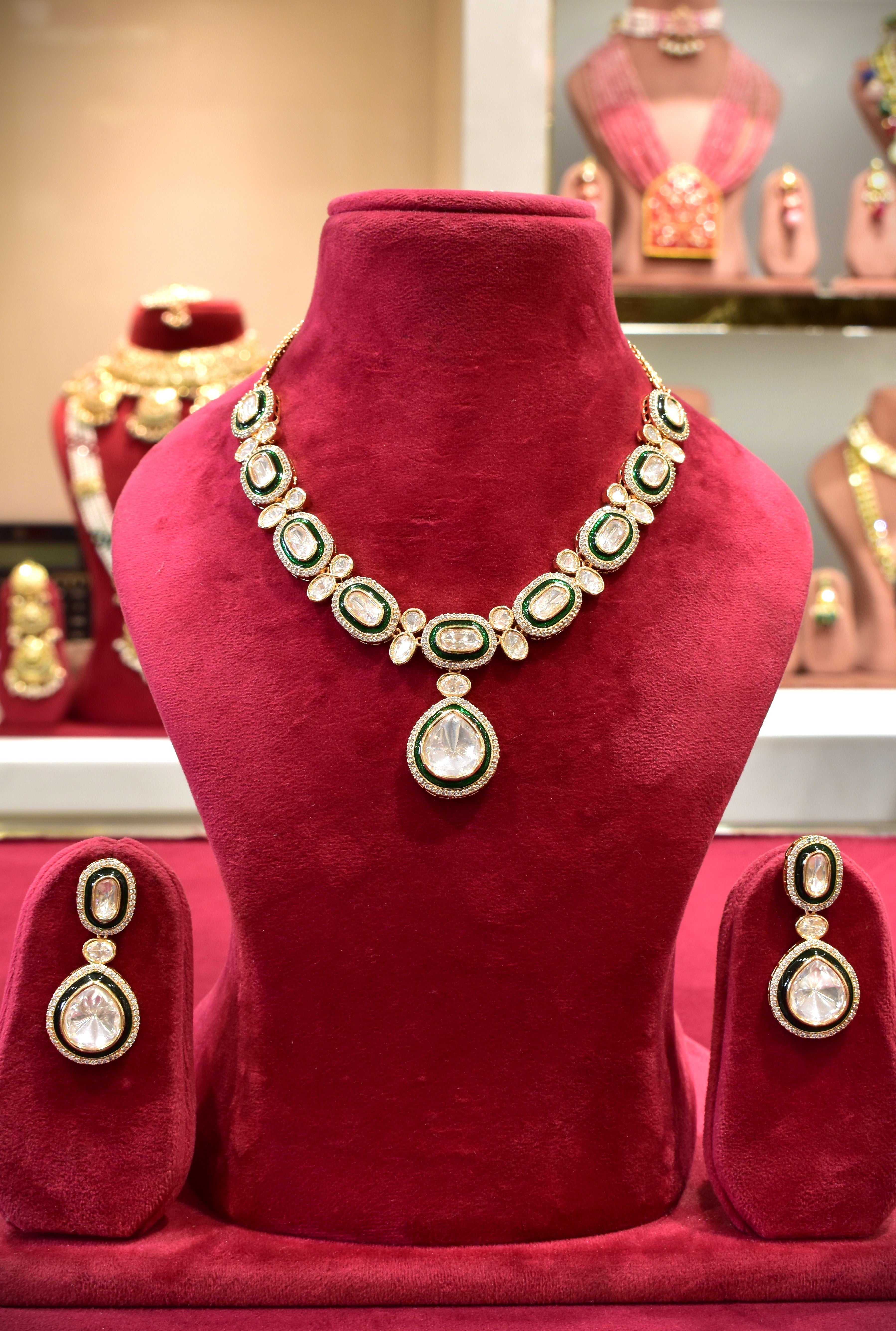 Kundan Drop Dark Green Necklace