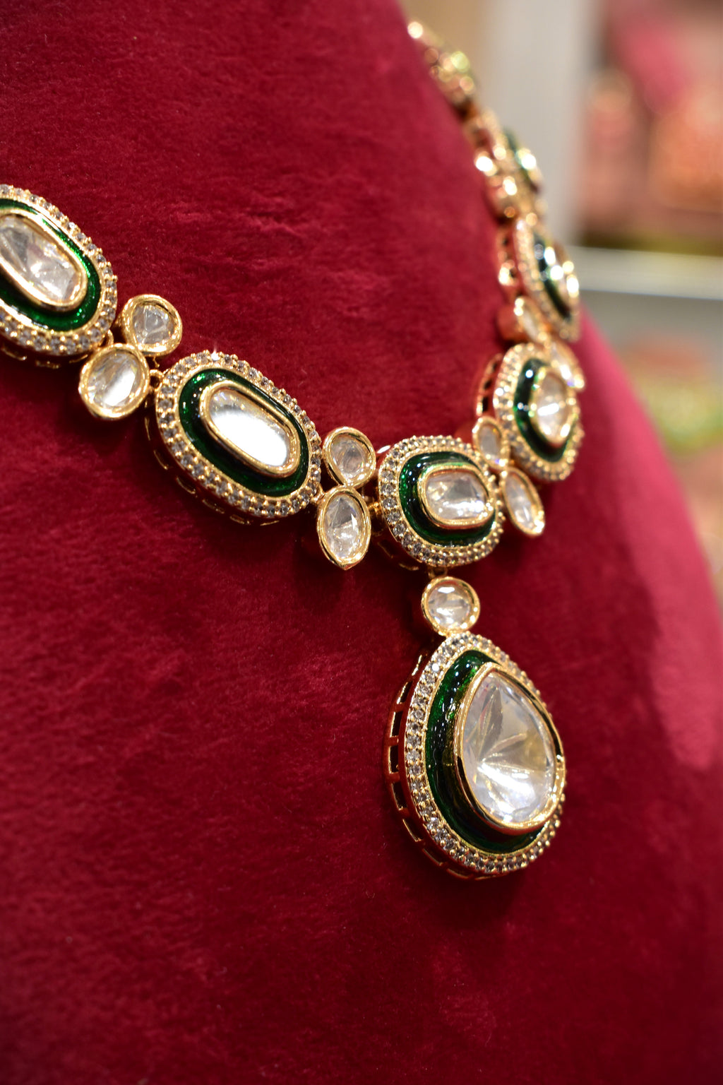Kundan Drop Dark Green Necklace