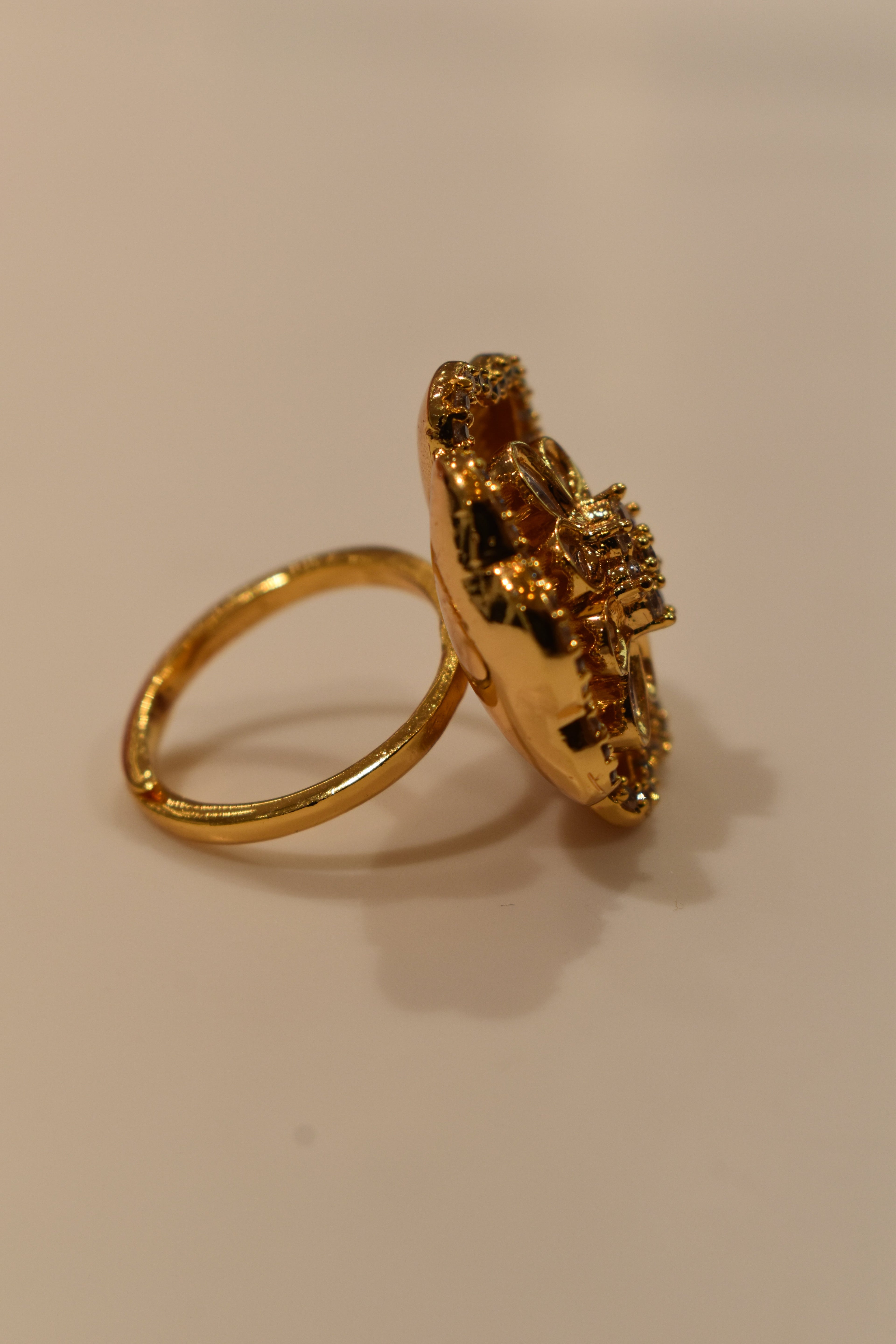 Beautiful Orange Kundan Work Ring